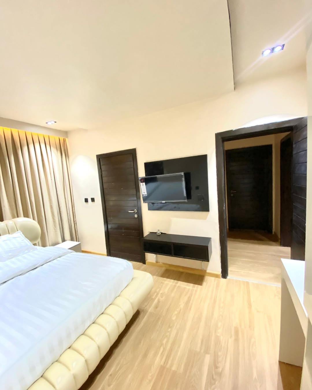 private top-floor 2-bedroom apartment